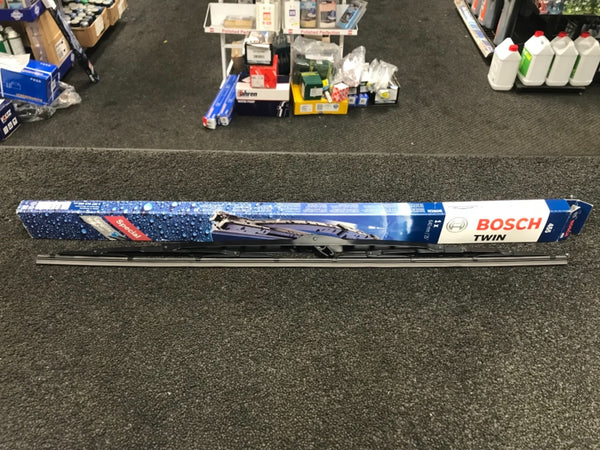 FOR MERCEDES E CLASS E200 E220 E230 W210  WIPER BLADE BOSCH 