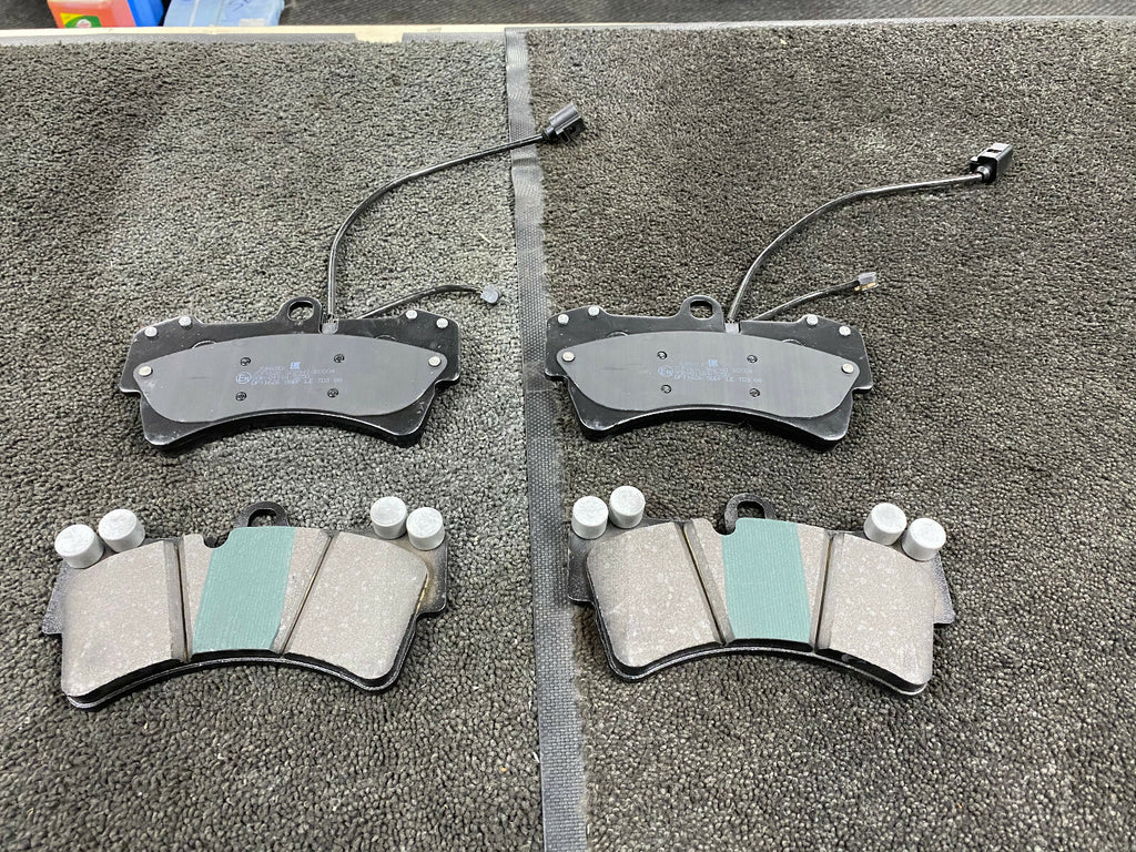 FOR AUDI Q7 4L RS6 C6 PORSCHE CAYENNE 3.2 4.5 4.8 GTS FRONT BRAKE PAD SET .