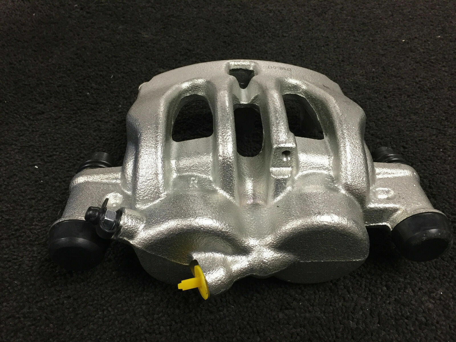 2 FRONT BRAKECALIPER LHRH PAIR + SLIDERS FORV220 V250 2.1CDi BlueTECW247 BREMBO 