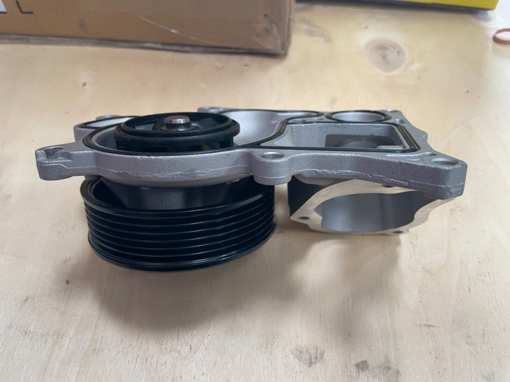 WATER PUMP FOR BMW F20 F30 F10 F11 F80 E84 E92 E93 120D 320D 520D 525D X1 X3