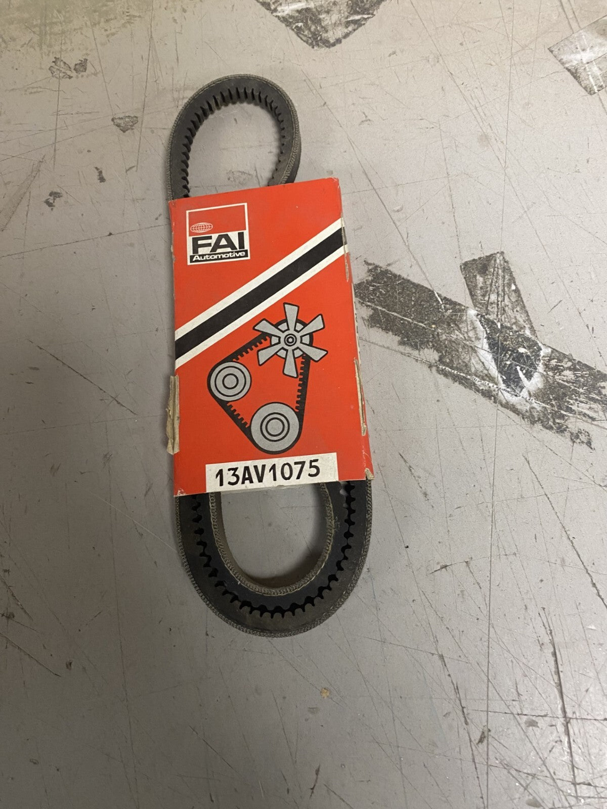 GENUINE FIA FAN BELT FITS JAGUAR DAIMLER DOUBLE 6 5.3 CATALYST SERIES 3 13AV1075