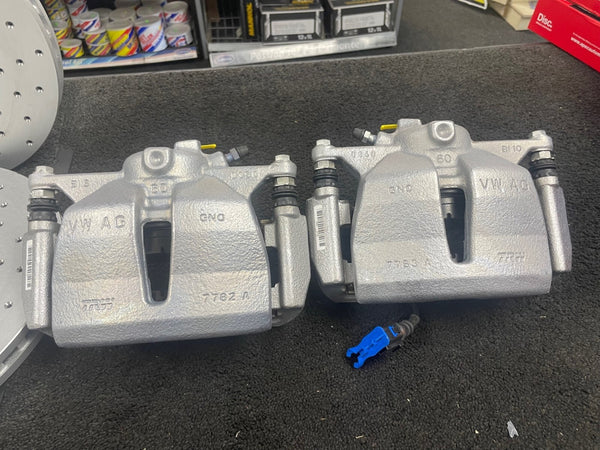 SEAT LEON ATECA CUPRA SC 5F FRONT BRAKE CALIPERS COMPLETE BRACKET  PADS GENUINE