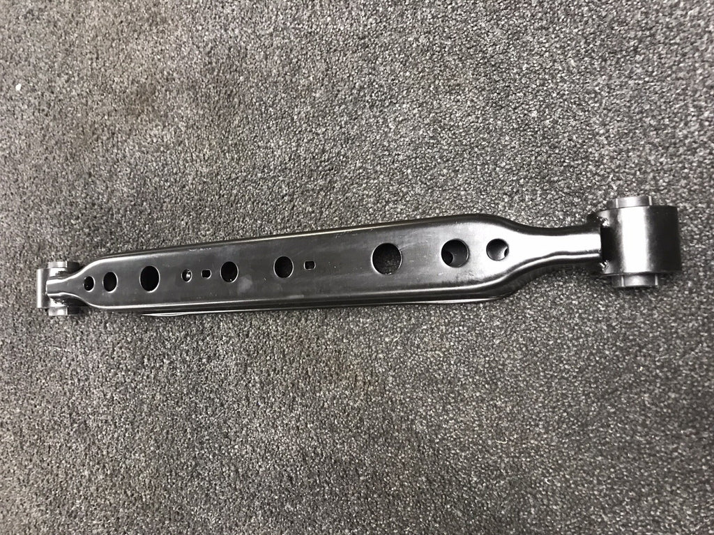 FOR NISSAN X-TRAIL T31 T32 QASHQAI 2 REAR LOWER LATERAL SUSPENSION ARMS + BOLTS