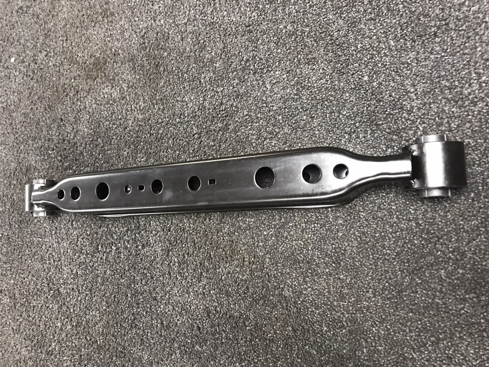 FOR NISSAN X-TRAIL T31 T32 QASHQAI 2 REAR LOWER LATERAL SUSPENSION ARMS + BOLTS