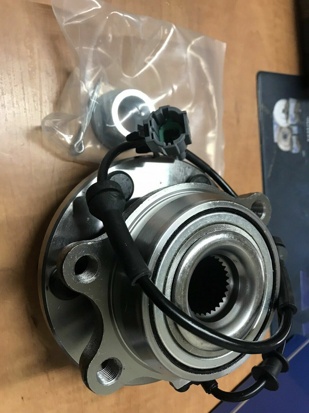 FOR NISSAN NAVARA KINGCAB IMPORT D40 FRONT WHEEL BEARING HUB ABS SENSOR LH+ RH