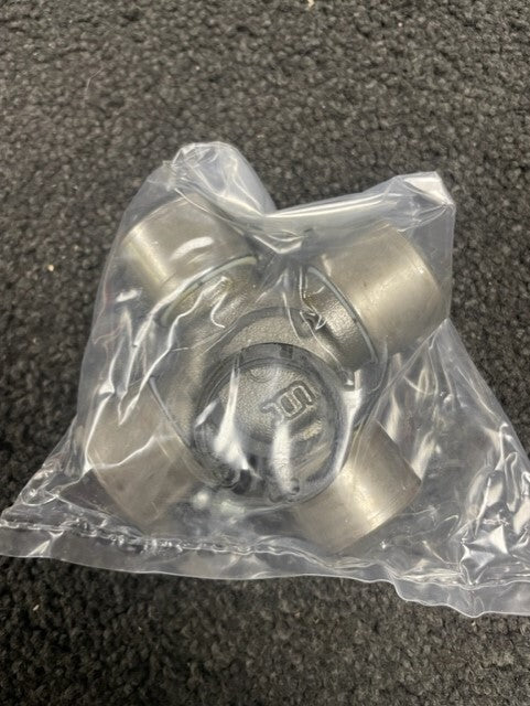 FITS CABSTAR 2.7TD 3.0TD E90 E110 F22 PROPSHAFT UJ UNIVERSAL JOINT 74mm x 27mm