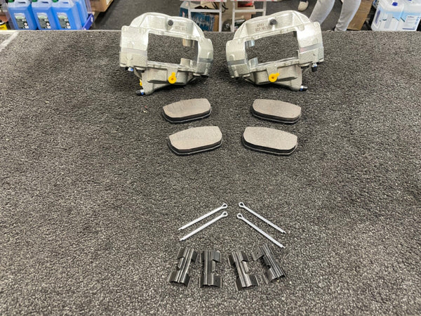 NEW UPGRADED FOR AUSTIN PRINCESS 4 POT BRAKE CALIPERS PADS ESCORT CAPRI TRIUMPH