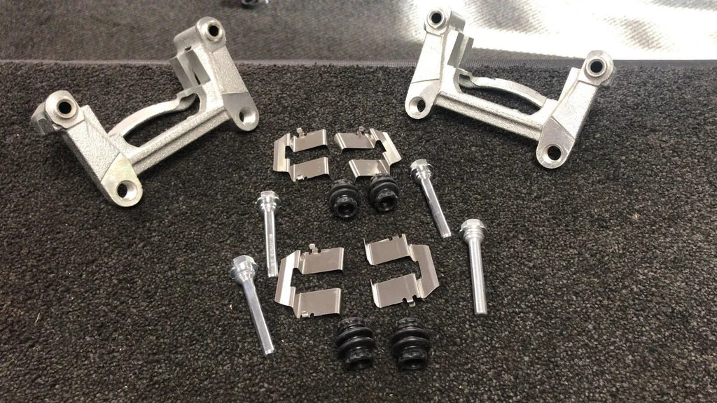 2 REAR BRAKE CALIPER +CARRIER BRACKET TRANSPORTER CARAVELLE T4 97-03 SOLID DISC