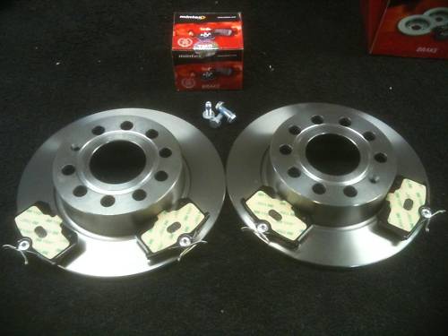 VW GOLF MK5 2005> REAR BRAKE DISCS AND PADS 282MM