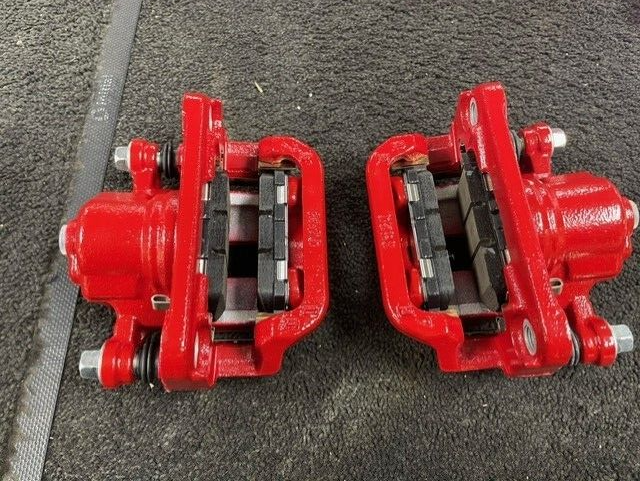 2 X REAR BRAKE CALIPER CARRIER BRAKE PADS  FOR QASHQAI J12 SOLID DISC
