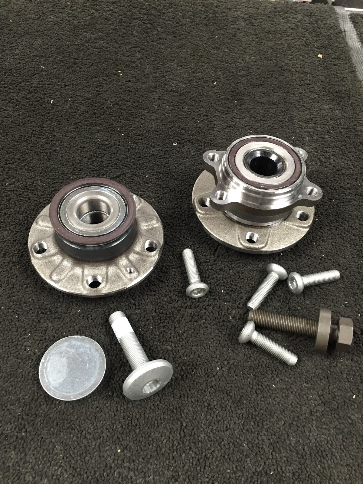 SKODA SUPERB MK2 OCTAVIA MK2 YETI  WHEEL BEARING HUB FRONT REAR 1T0498621 1 each