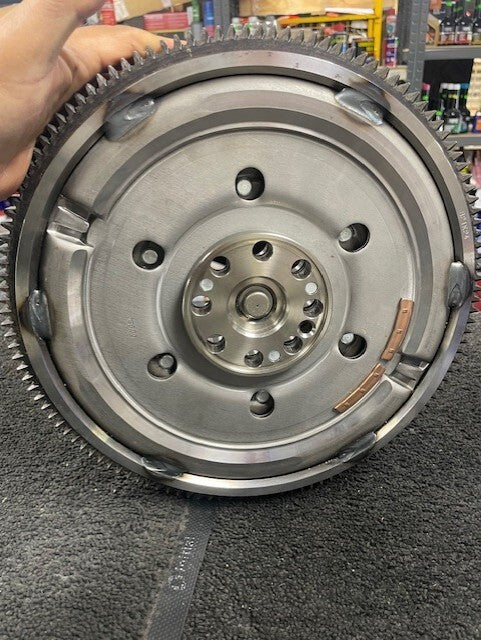 GENUINE LUK DUAL MASS FLYWHEEL FOR FORD RANGER MAZDA BT-50 2.5  3.0TDCI REDUCED!