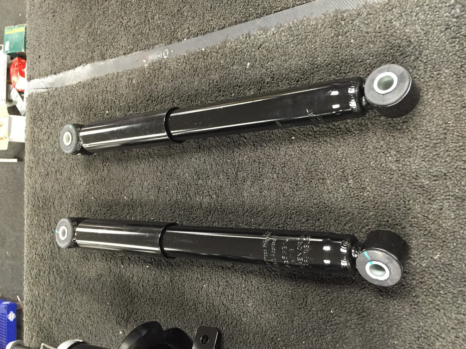 FOR RENAULT TRAFIC VAUXHALL PRIMASTAR VIVARO SHOCK ABSORBER REAR LH RH 