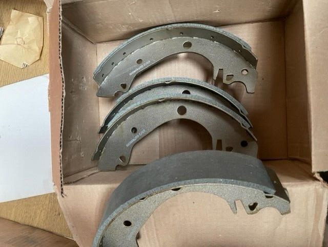 REAR BRAKE SHOES FOR TALBOT TAGORA PEUGEOT 505 2.0 TI STI 2.3D 2.5TD 255MM X46MM