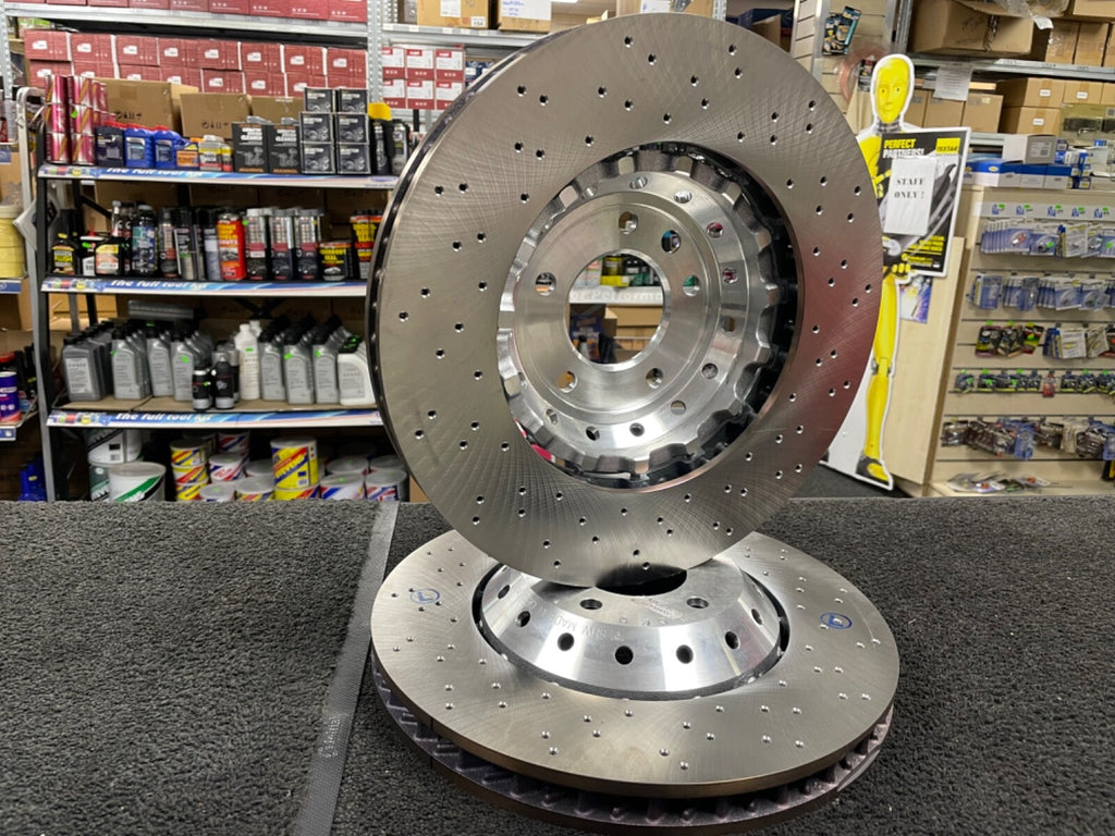 BRAKE DISCS CROSS DRILLED BRAKE PADS FRONT REAR FOR Cayenne V6 GTS 92A