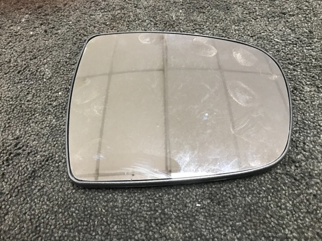 VAUXHALL VIVARO TRAFIC MIRROR GLASS WITH BACK PLATE  LEFT SIDE 