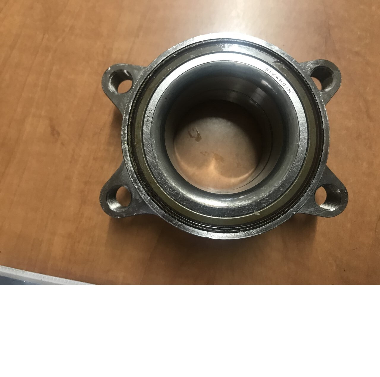 FOR NISSAN ELGRAND E51 2.5i 3.5i FRONT AXLE WHEEL BEARING HUB no abs GENUINE