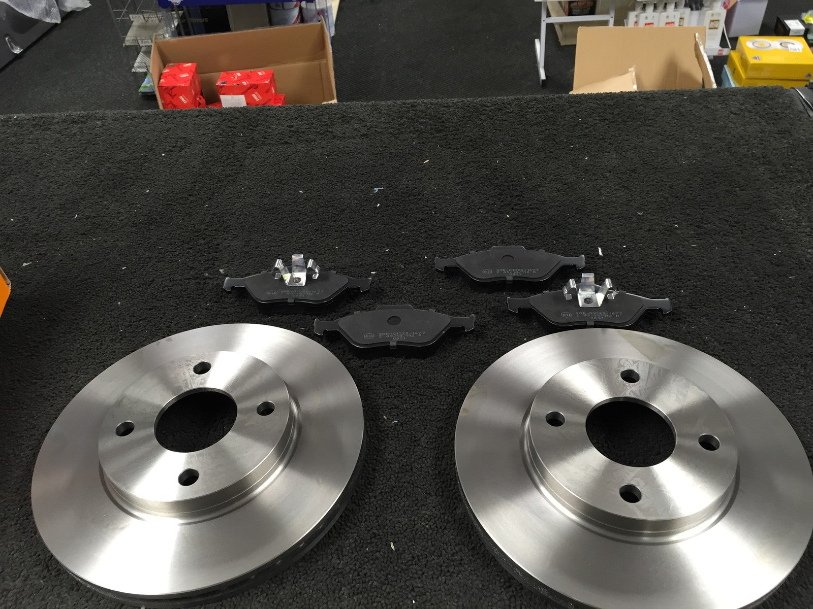 FORD KA STREET KA PUMA FIESTA FUSION FRONT BRAKE DISCS & PADS ABS