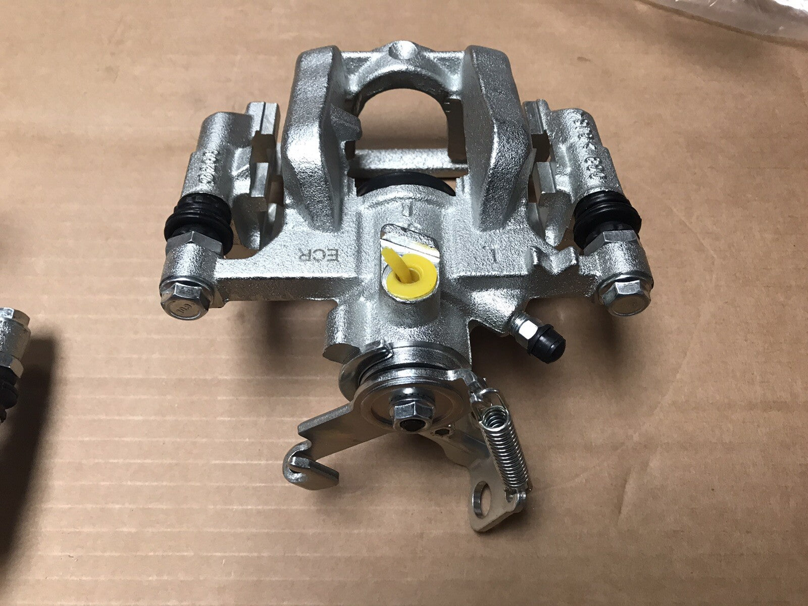 ASTRA J  MK6 CDTi 2011-16 REAR LH BRAKE CALIPER COMPLETE BRACKET SOLID DISC