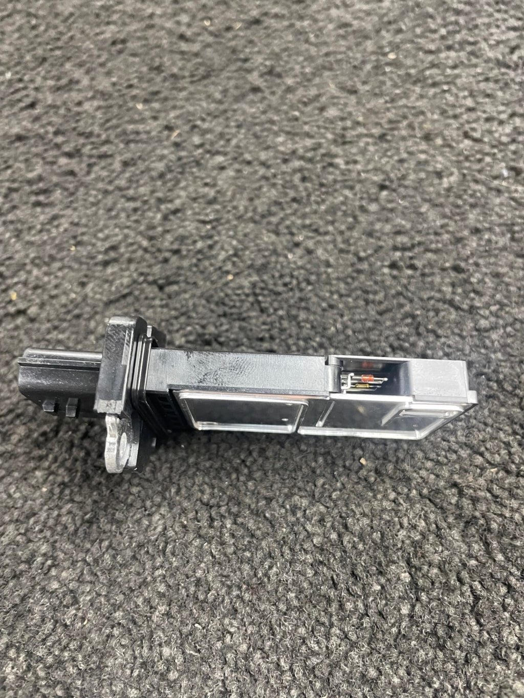 GENUINE AIR FLOW SENSOR FOR NAVARA D40 MURANO MICRA K12 JUKE F15 CUBE 226807S00B