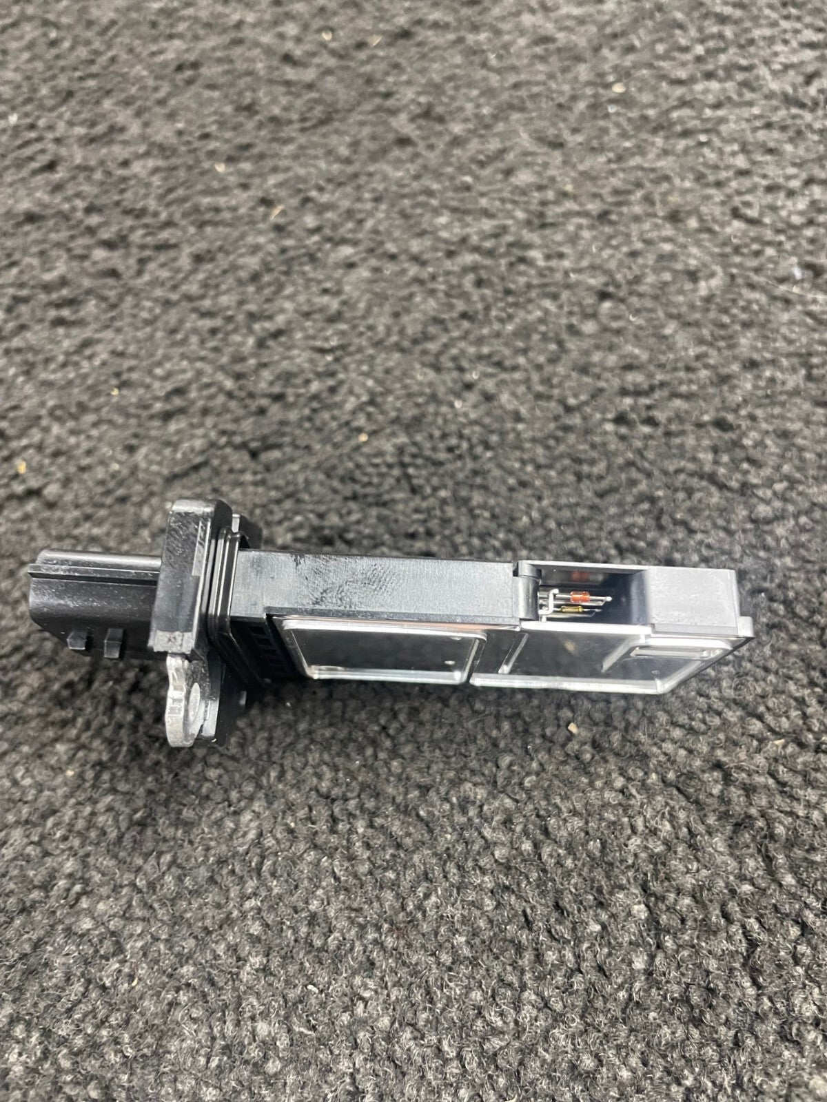 GENUINE AIR FLOW SENSOR FOR NAVARA D40 MURANO MICRA K12 JUKE F15 CUBE 226807S00B