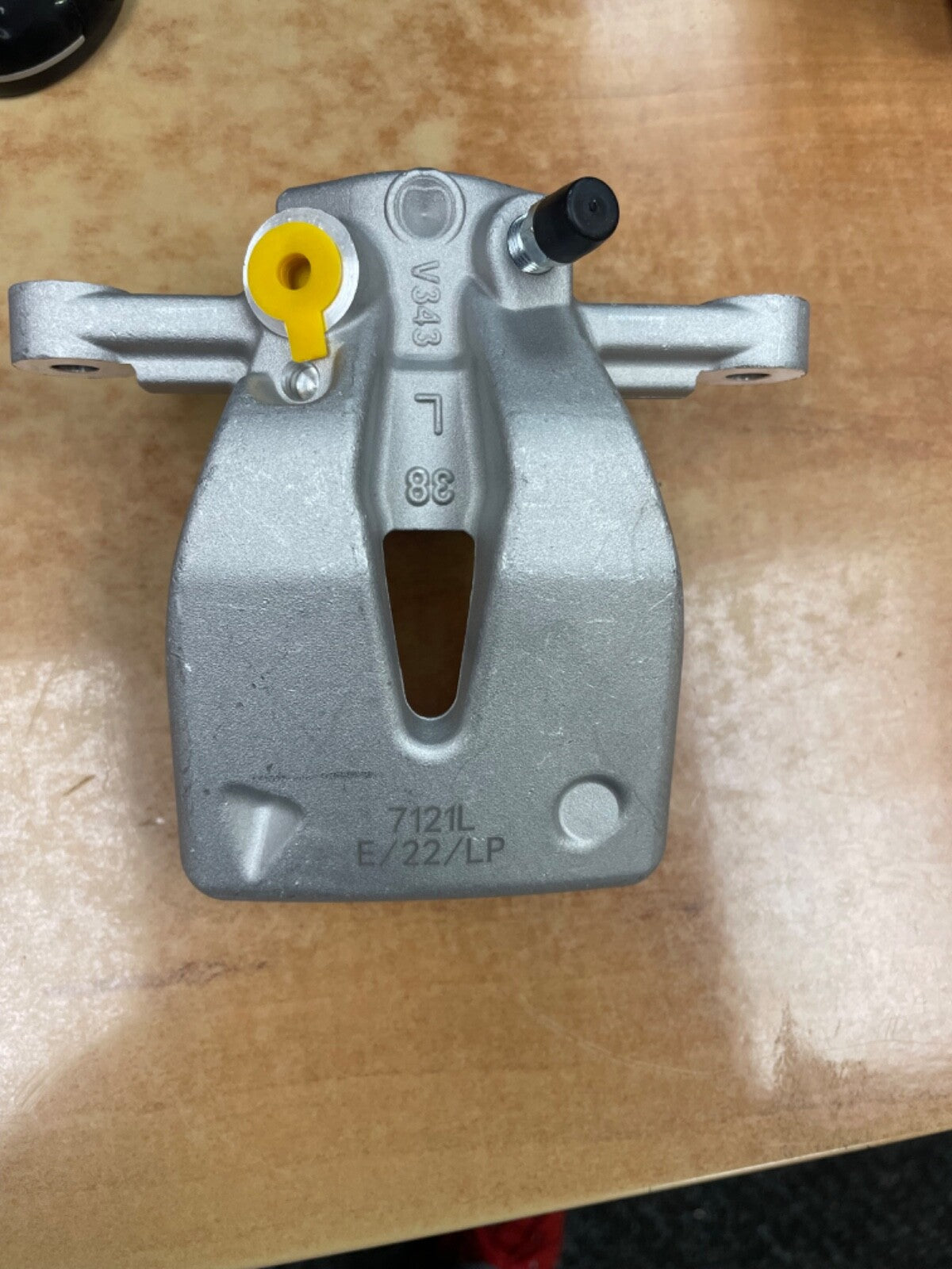 For Toyota Avensis Verso D4D DCAT T250 1.8 2.0 2.2 2.4 Rear Left Brake Caliper