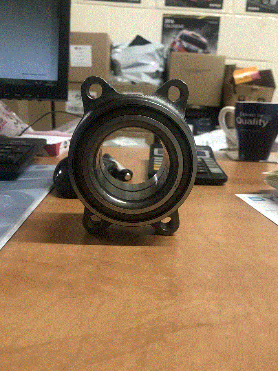 FOR NISSAN ELGRAND E51 2.5i 3.5i FRONT AXLE WHEEL BEARING HUB no abs GENUINE
