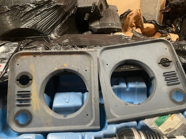 LAND ROVER DEFENDER 90 110 130 TDI TD5 GENUINE FRONT GRILL SURROUND LAMP PANELS