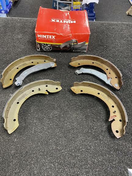 FOR CITROEN BERLINGO PEUGEOT PARTNER / PROTON JUMBUCK REAR MINTEXS BRAKE SHOES 