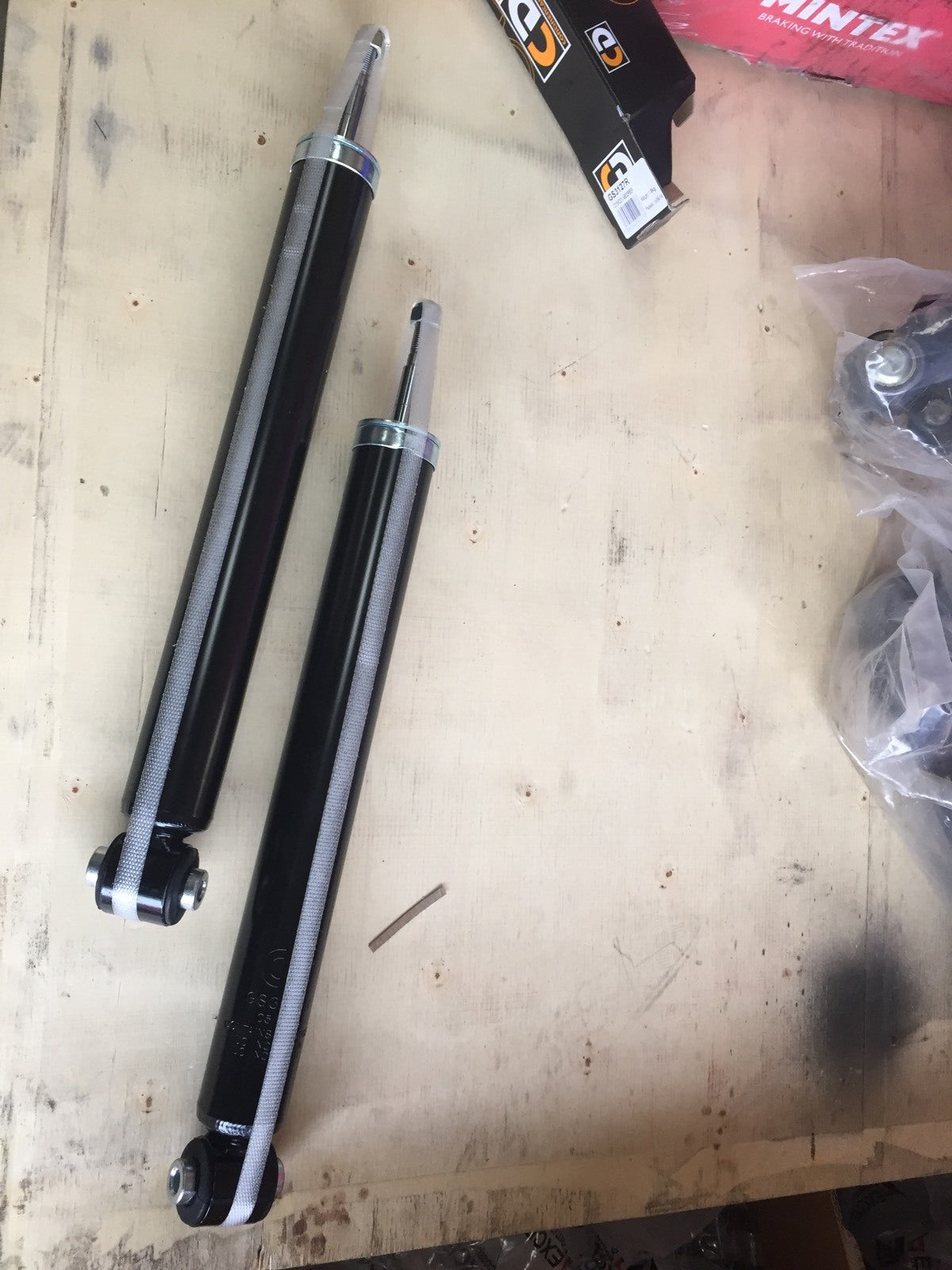 PEUGEOT 307 SHOCK ABSORBER REAR HDI SW ESTATE REAR LEFT RIGHT