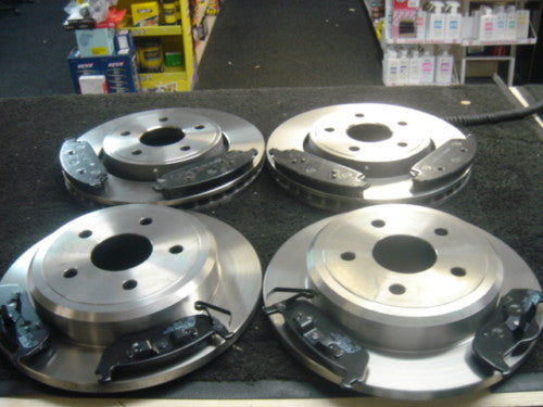 GRAND CHEROKEE 3.0CRD FRONT REAR BRAKE DISCS & PADS