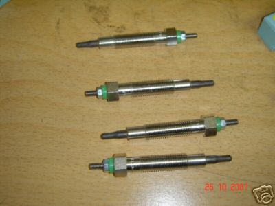 FOR NISSAN CABSTAR D21 PICKUP TD ELGRAND 3.2 GLOW PLUGS X4