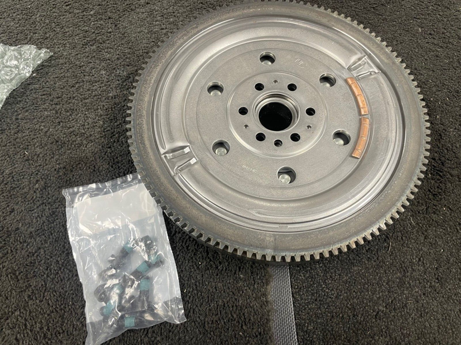KUGA GRAND-CMAX GALAXY 1.5 1.6TDCI  DUAL MASS FLYWHEEL 1716881 1232512 1727630