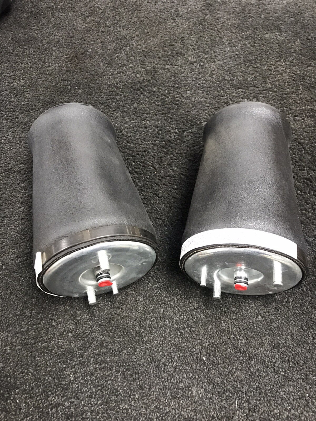 BMW 5SER E39 TOURING ESTATE REAR SUSPENSION AIR BAG SPRINGS  37121094613/614