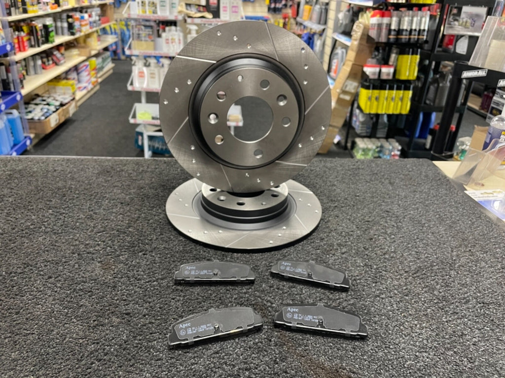 MAZDA 6 2.2 2007 TO 2013  BRAKE DISCS CROSS DRILLED GROOVED  PADS FRONT REAR