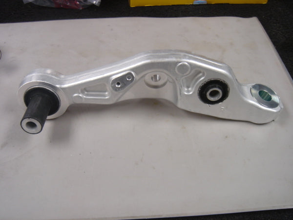 FOR LEXUS LS460 FRONT LOWER CONTROL ARM COMPLETE WISH BUSH 48620-50070 RH 