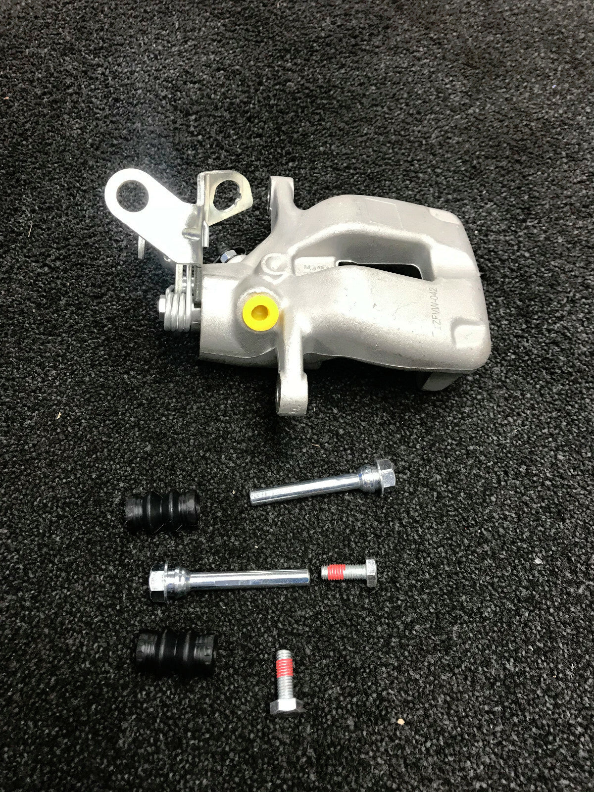 REAR BRAKE CALIPER RH  SIDE VW GOLF MK5 R32 AUDI A3 S3 TT EOS 8J QUATTRO 3.2