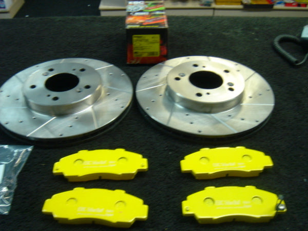 FOR HONDA INTEGRA TYPE R DC2 DRILLED GROOVED BRAKE DISC & YELLOW PADS 