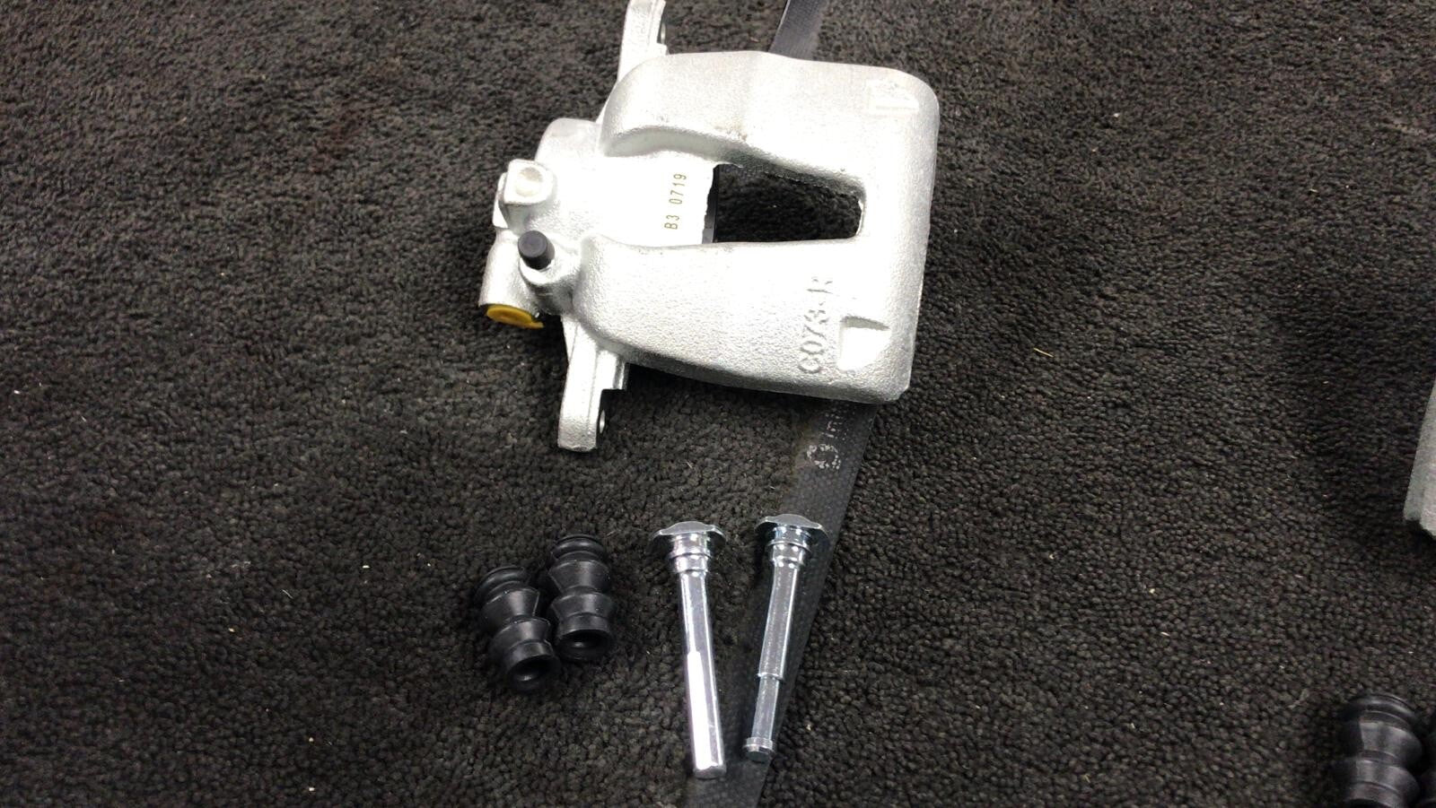 FRONT BRAKE CALIPER + SLIDER KIT OS RH DRIVER CITROEN NEMO MULTISPACE HDi