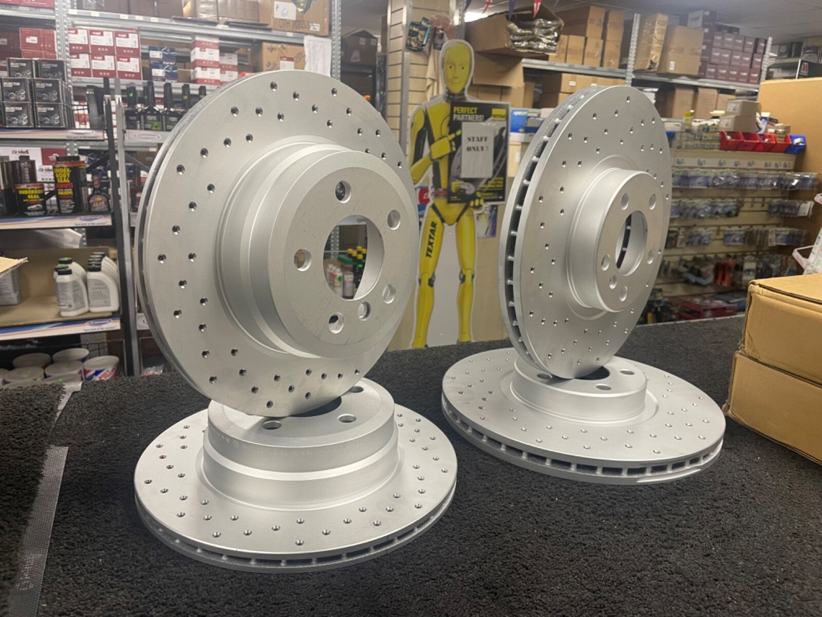 X6 XDRIVE40D M SPORT (MK2 (F16) DISCS CROSS DRILLED WITH BRAKE  FRONT REAR