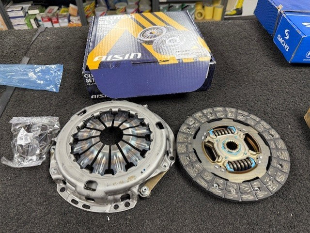 FOR TOYOTA YARIS 1.3TR 2005-2009 AUTOMATIC SEMI AUTOMATIC CLUTCH KIT NEW 
