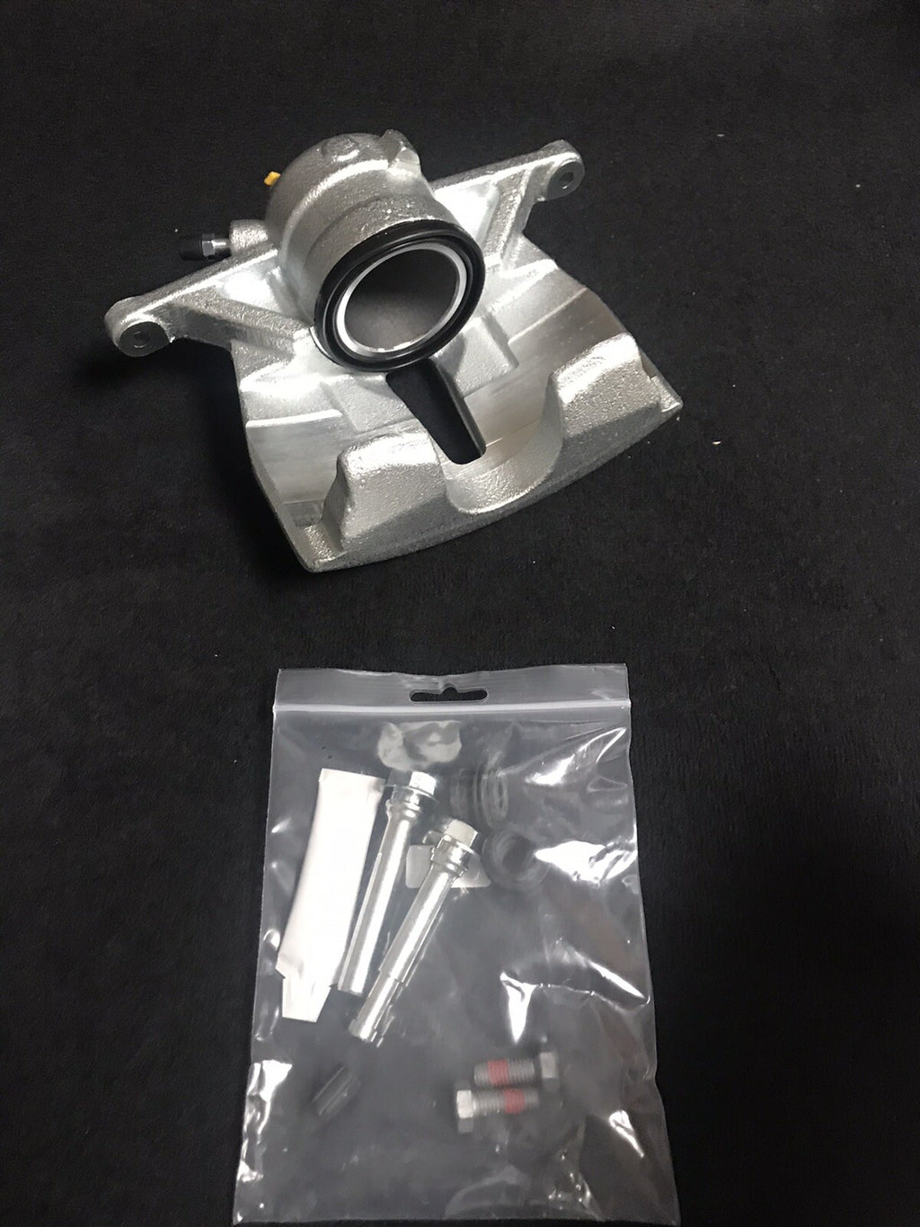 FRONT BRAKE CALIPER RH +SLIDER PIN TIGUAN SUPERB OCTAVIA PASSAT CC 340MM DISC