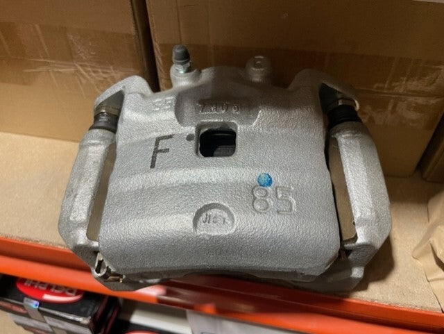 FOR NISSAN JUKE F15 1.6 DIG-T LEFT FRONT LH NS BRAKE CALIPER BRACKET COMPLETE