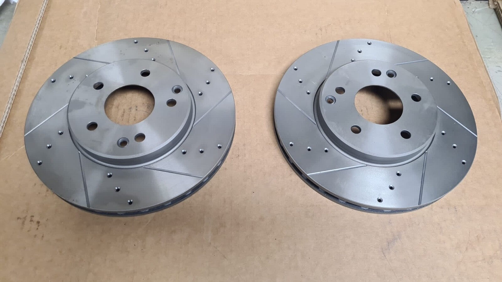 FOR MERCEDES C180 C200 C230 C240 C250 CLK FRONT DRILLED GROOVED BRAKE DISCS