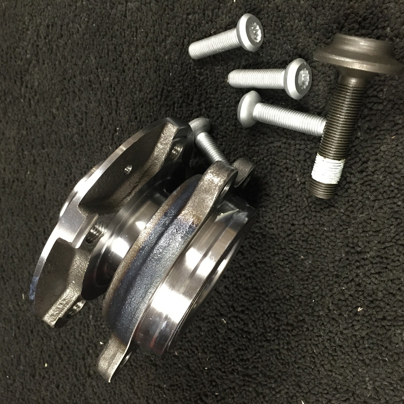 AUDI A6 S6 RS6 4F C6 04-11 4F C6 FRONT WHEEL BEARING HUB FLANGE 4D0407613E