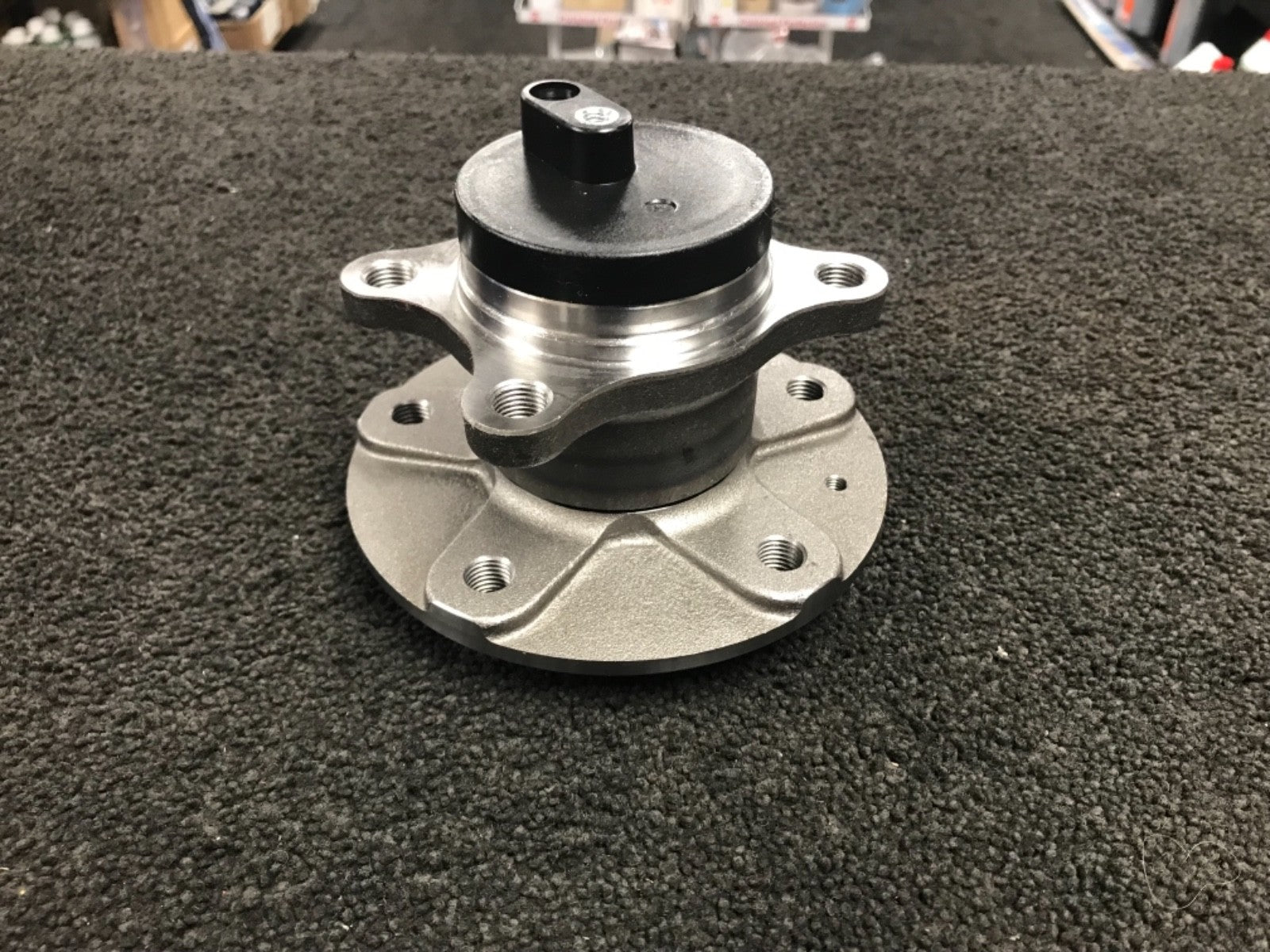 REAR WHEEL BEARING HUB FOR SUZUKI  SWIFT SPORT 1.6 2012 ON MODELS 