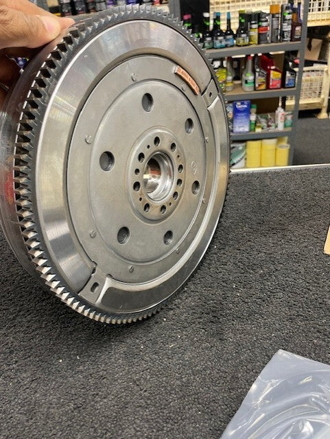 DUAL MASS FLYWHEEL EVOQUE  DISCOVERY SPORT MONDEO MK4 GALAXY FREELANDER 2.2TDCi