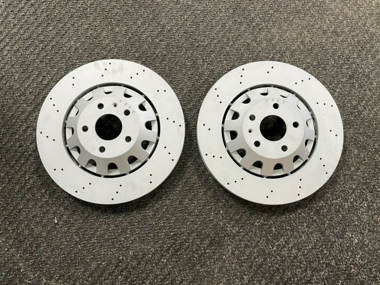 FIT FOR  AUDI RS3 8P 2011-2015  2 BRAKE DISCS AND PADS FRONT AND REAR 8P0615301C
