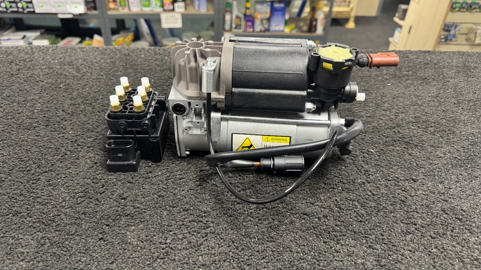 AIR SUSPENSION AIR COMPRESSOR PUMP FIT BENTLEY CONTINENTAL GT GTC FLYING SPUR