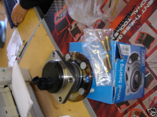  MONDEO LX ST220 TDDI TDCI 01-06 REAR WHEEL BEARING SKF